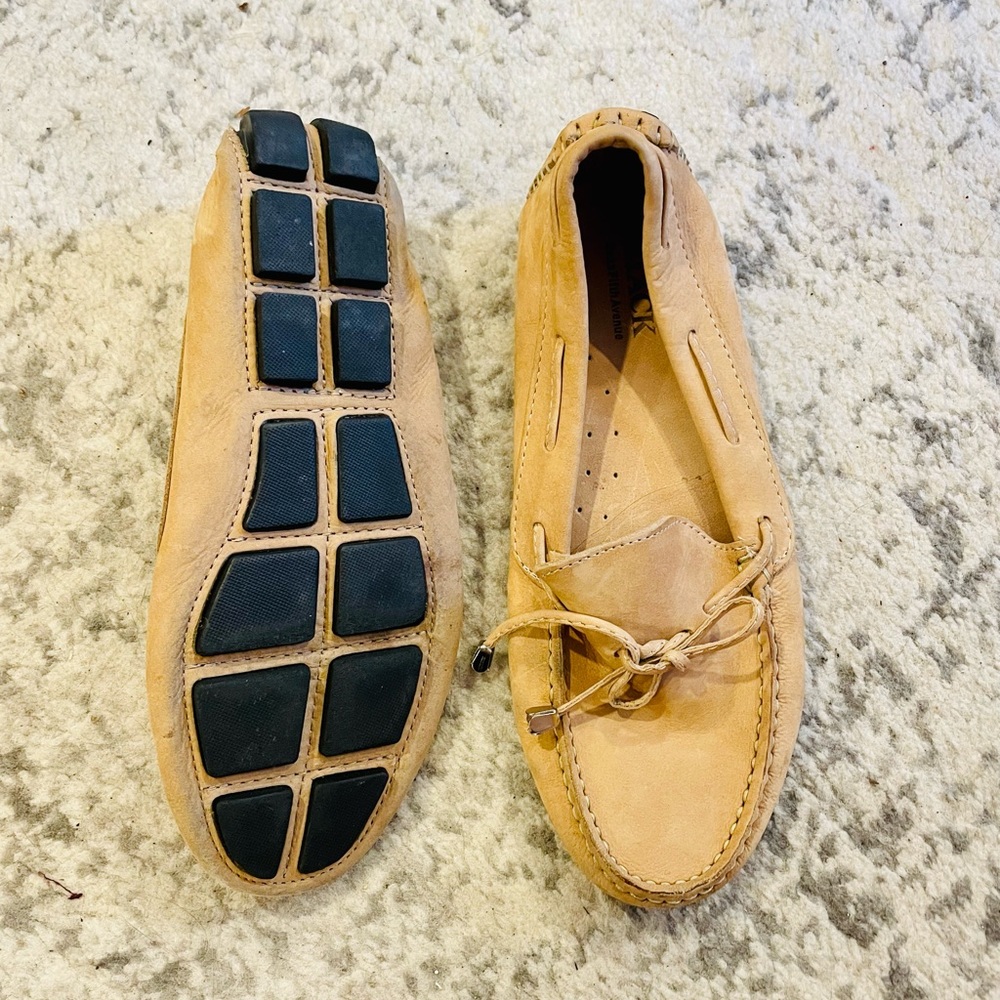 Saks Fifth Avenue (Black) - driving loafers